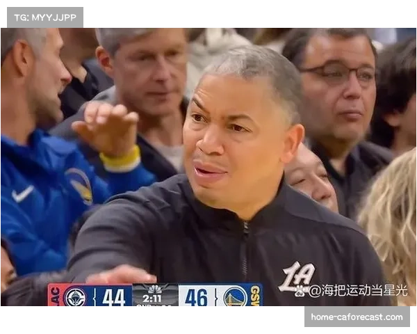 泰伦卢抢开局战术未能延续 快船内线短板与轮换乏力致客场溃败 泰伦卢抢开局战术未能延续 快船内线短板与轮换乏力致客场溃败